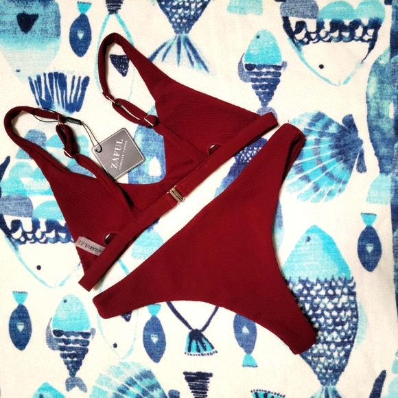 Womans Bikini - Picture 3 of 6